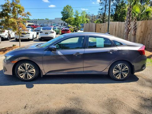 Used 2017 Honda Civic EX-T image 4