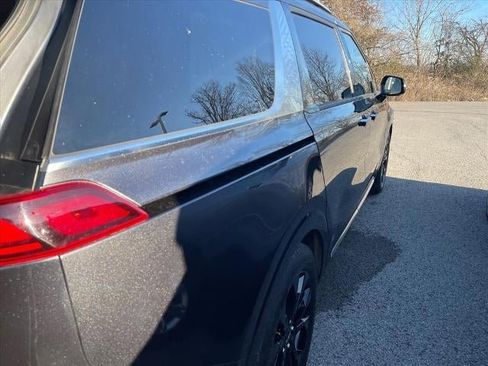 Used 2022 Kia Carnival SX Prestige image 20