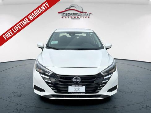 New 2025 Nissan Versa SV w/ Trunk Package FWD image 2