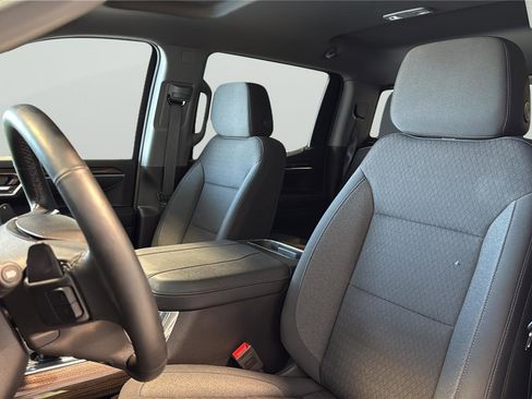 Used 2025 Chevrolet Silverado 1500 LT Trail Boss w/ Convenience Package II AWD/4WD image 10