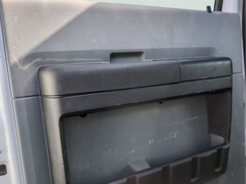 Used 2014 Ford F450 XL w/ Power Equipment Group image 28