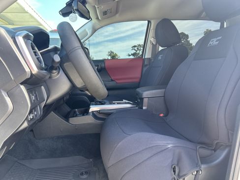 Used 2023 Toyota Tacoma SR5 w/ Technology Package AWD/4WD image 11