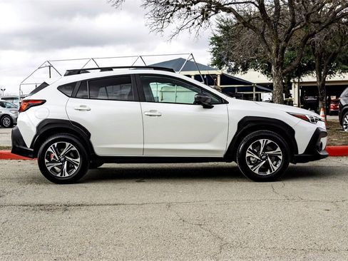 Used 2024 Subaru Crosstrek 2.0i Premium image 4