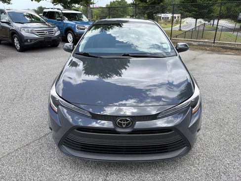 Used 2024 Toyota Corolla LE FWD image 2