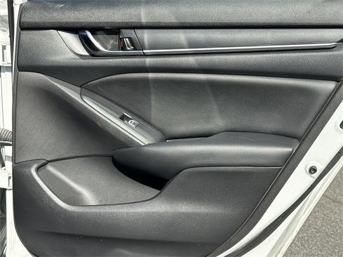 Used 2022 Honda Accord LX image 16