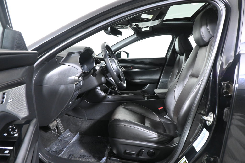 Used 2024 MAZDA MAZDA3 Hatchback w/Premium Plus Pkg AWD/4WD image 3