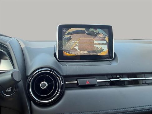 Used 2019 Toyota Yaris XLE FWD image 35