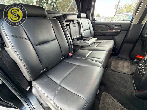 Used 2009 Cadillac Escalade EXT image 19