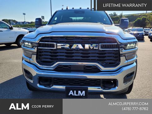 New 2025 RAM 4500 Tradesman w/ Safety Group image 17