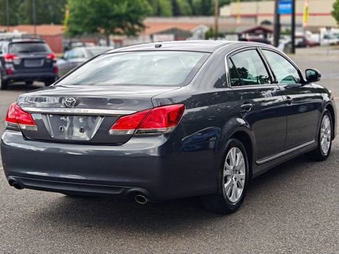 Used 2012 Toyota Avalon FWD image 9