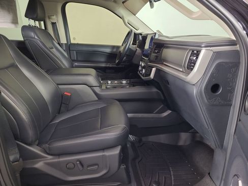 Used 2024 Ford Expedition XLT AWD/4WD image 22