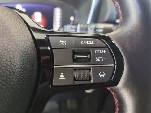 Used 2025 Honda Pilot Black Edition image 15