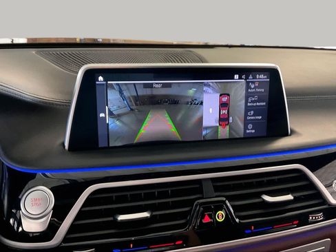Used 2022 BMW ALPINA B7 xDrive w/ Luxury Rear Seating Package AWD/4WD image 27