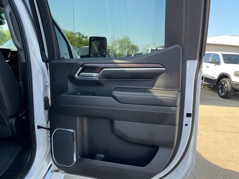 Used 2024 GMC Sierra 1500 SLT w/ SLT Premium Plus Package AWD/4WD image 18