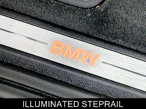 Used 2023 BMW X7 xDrive40i w/ Premium Package image 15