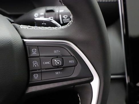 New 2025 Jeep Grand Cherokee L Altitude AWD/4WD image 24
