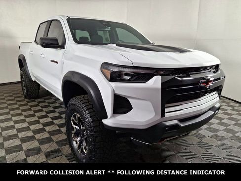 Used 2024 Chevrolet Colorado ZR2 w/ Technology Package image 7