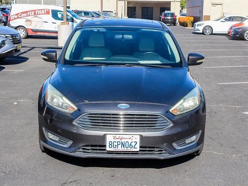 Used 2017 Ford Focus Titanium image 2