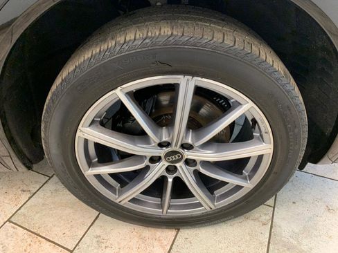 Used 2022 Audi SQ5 Premium Plus w/ Premium Plus Package image 9