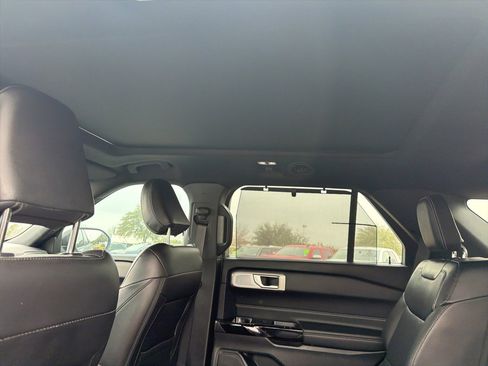 Used 2022 Ford Explorer ST w/ Equipment Group 401A image 10