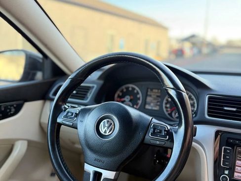 Used 2012 Volkswagen Passat 2.5 SE image 26