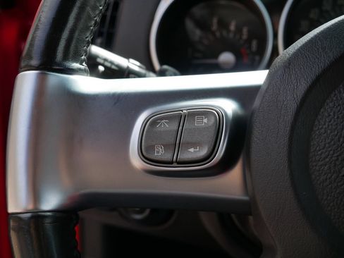 Used 2004 Chevrolet SSR RWD image 17