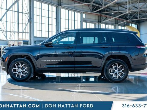 Used 2023 Jeep Grand Cherokee L Limited AWD/4WD image 2