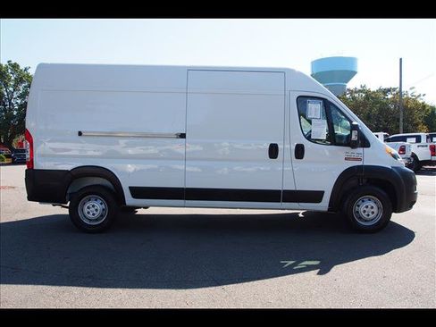Used 2021 RAM ProMaster 2500 image 6
