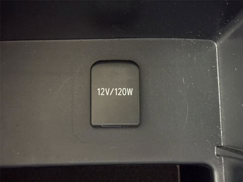 Certified 2024 Toyota 4Runner TRD Off-Road Premium image 33