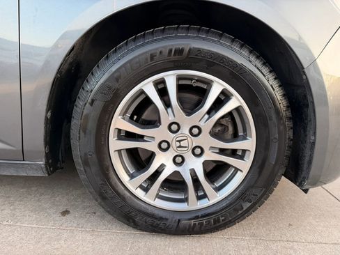 Used 2012 Honda Odyssey EX-L image 18