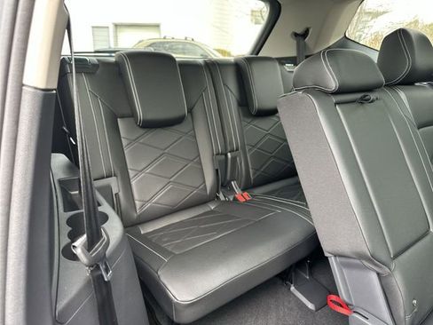 New 2026 Volkswagen Atlas SE image 28