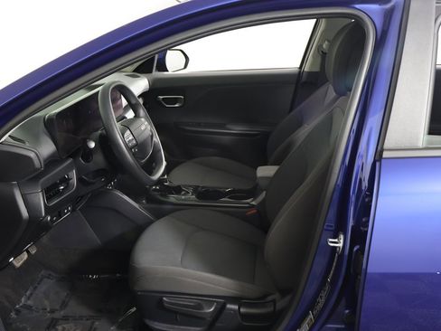 Used 2025 Kia K4 LXS image 22