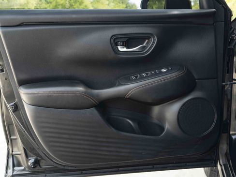 Used 2025 Honda HR-V Sport image 37