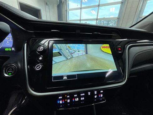 Used 2023 Chevrolet Bolt EUV LT w/ Convenience Package FWD image 18