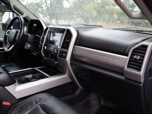 Used 2020 Ford F350 Lariat w/ Chrome Package AWD/4WD image 17