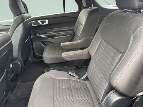 Used 2020 Ford Explorer XLT w/ Comfort Package AWD/4WD image 25