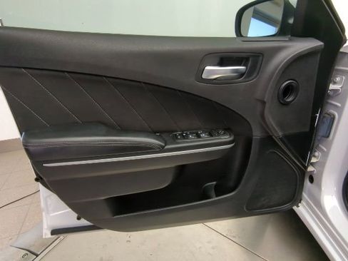 Used 2022 Dodge Charger SXT RWD image 23