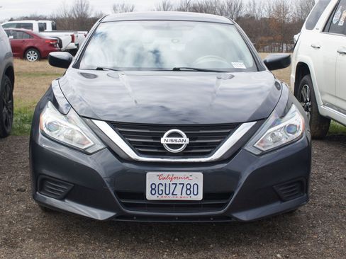 Used 2016 Nissan Altima 2.5 S w/ Power Driver Seat Package image 2