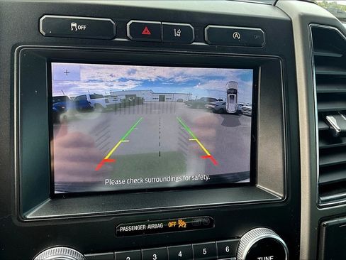 Used 2021 Ford Expedition XLT image 29