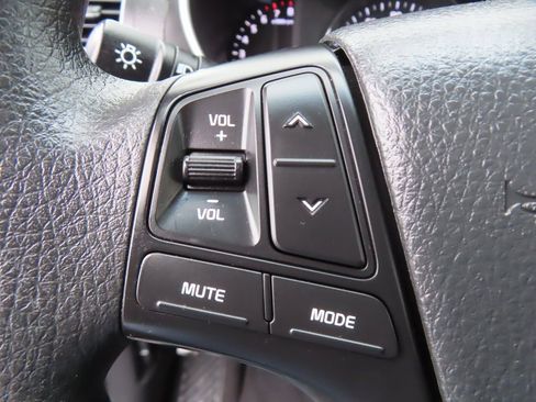 Used 2014 Kia Sorento LX image 18