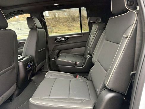 New 2026 Chevrolet Suburban Premier AWD/4WD image 12