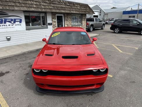 Used 2016 Dodge Challenger SRT Hellcat image 11