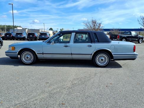 Used 1990 Lincoln Town Car Cartier image 20