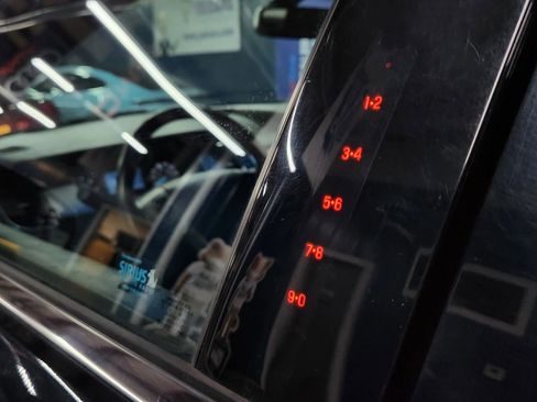 Used 2014 Ford Taurus SEL image 43