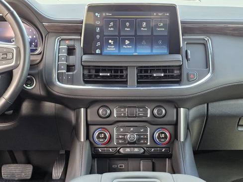 Used 2024 Chevrolet Tahoe Z71 w/ Luxury Package AWD/4WD image 9