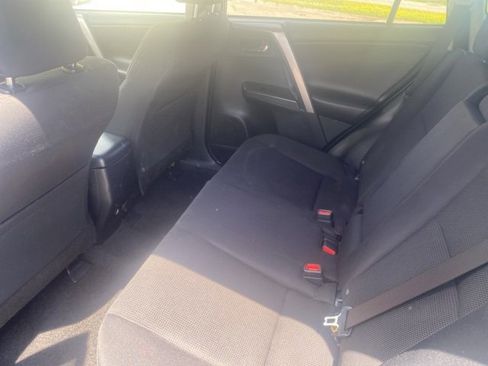 Used 2018 Toyota RAV4 XLE image 11