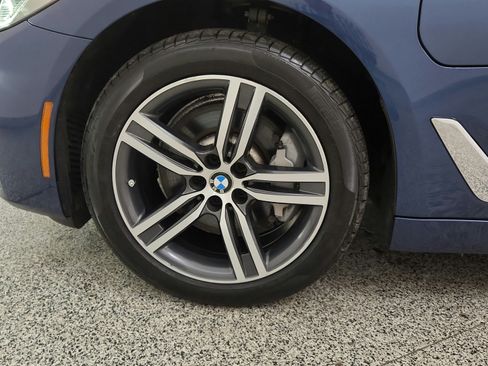 Used 2021 BMW 530e xDrive w/ Premium Package AWD/4WD image 38