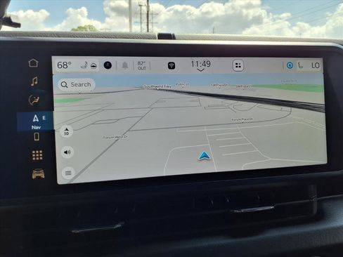 Used 2024 Jeep Wrangler Sahara w/ Technology Group image 7