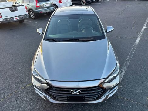 Used 2018 Hyundai Elantra Sport w/ Sport Premium Package 03 FWD image 16