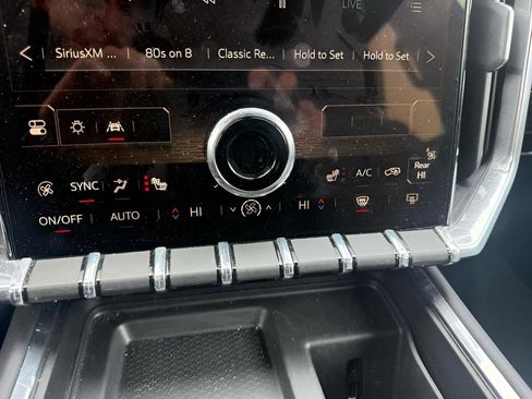 Certified 2025 GMC Acadia Elevation FWD image 18